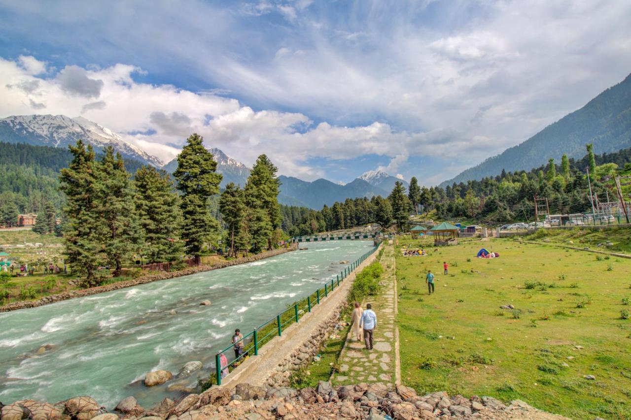 Hotel Little Silver Pahalgam Luaran gambar