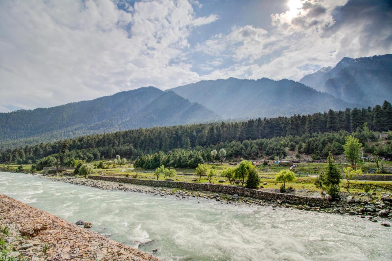 Hotel Little Silver Pahalgam Luaran gambar