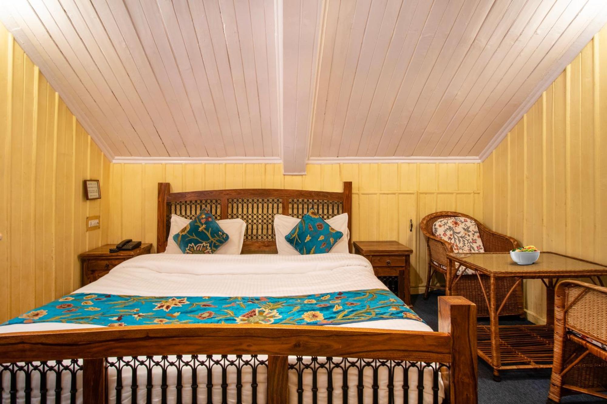 Hotel Little Silver Pahalgam Luaran gambar