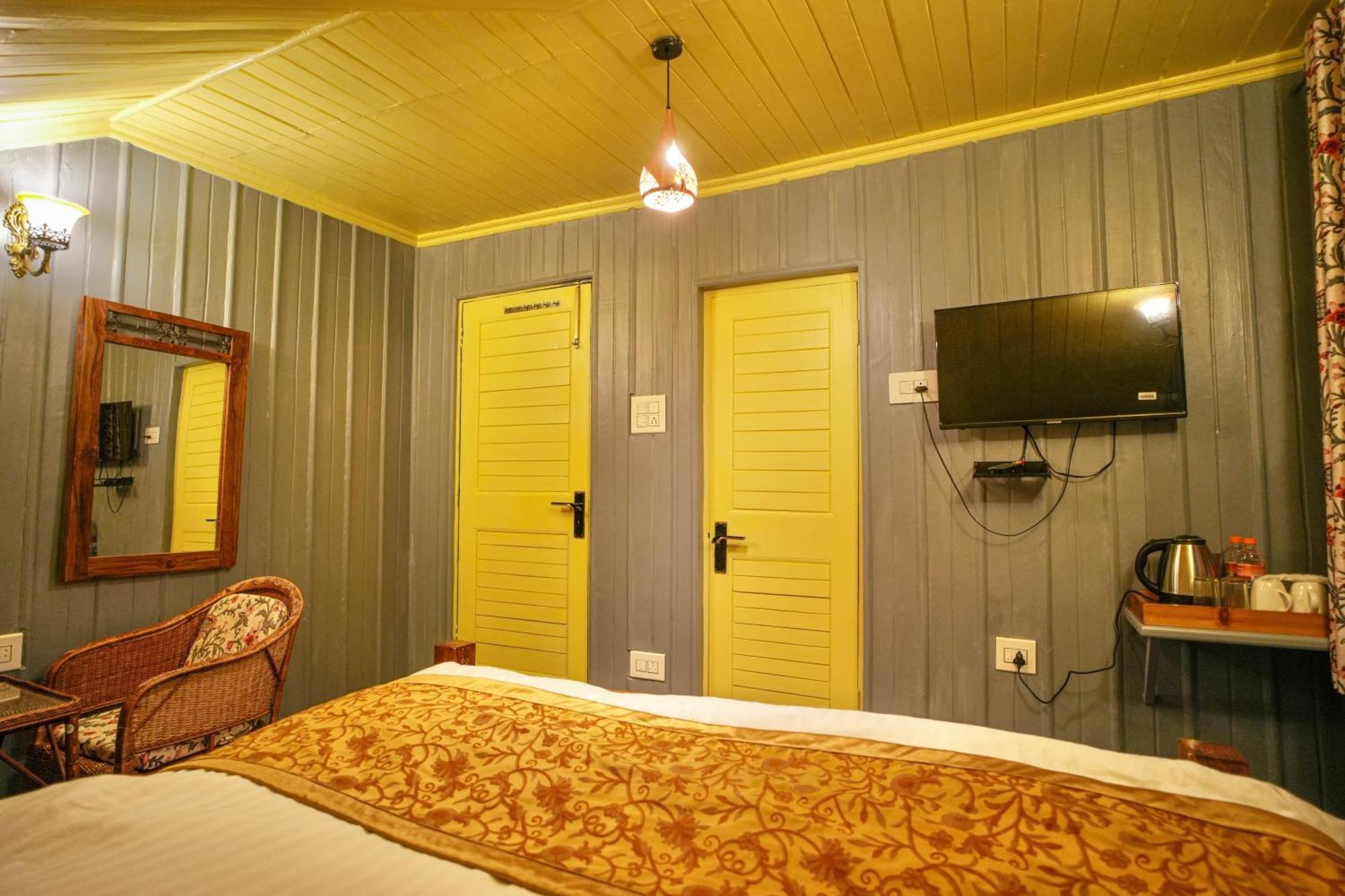 Hotel Little Silver Pahalgam Luaran gambar