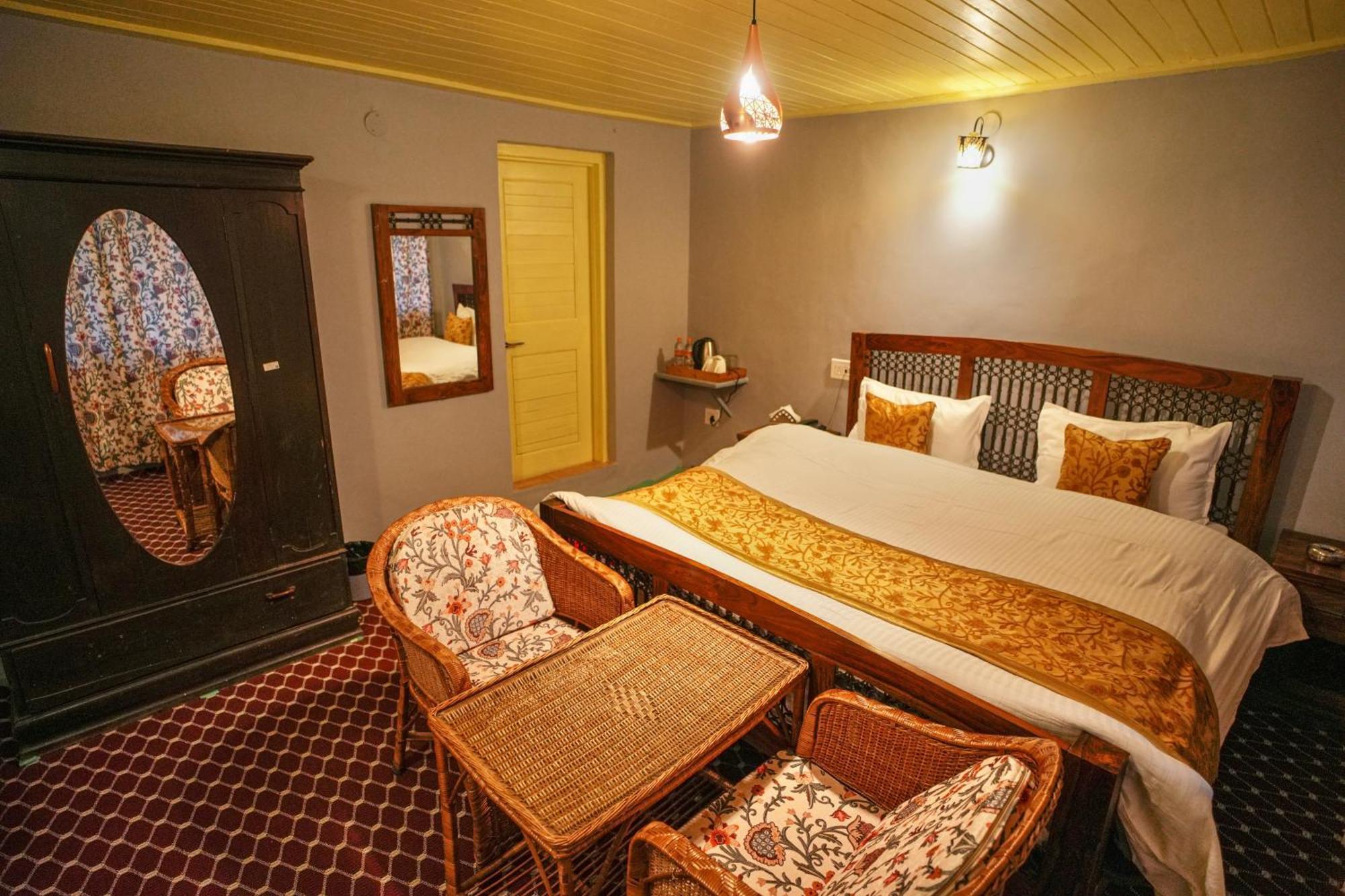 Hotel Little Silver Pahalgam Luaran gambar