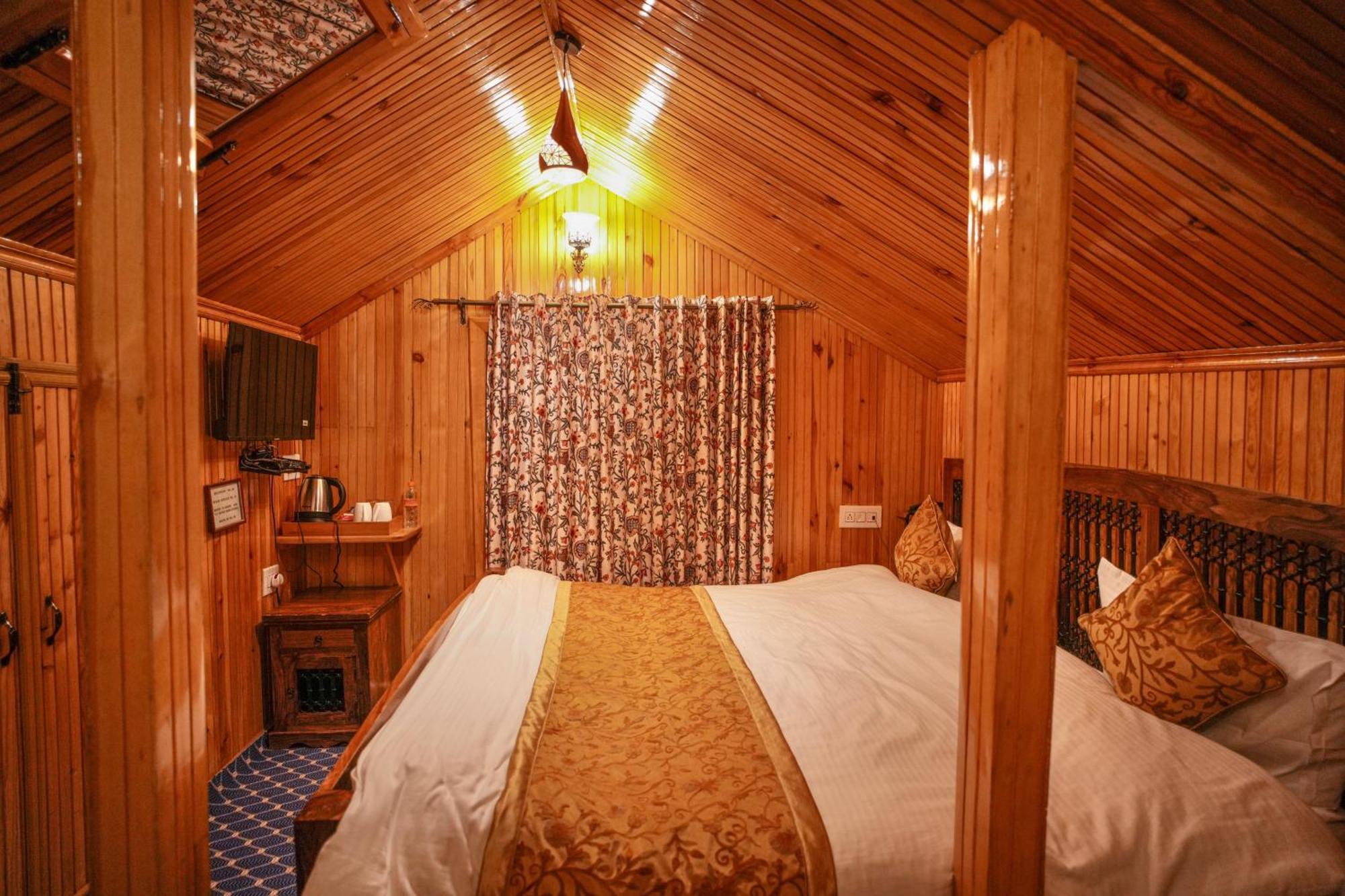 Hotel Little Silver Pahalgam Luaran gambar